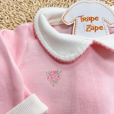 Macacão Tricotil (Tricot 100% Algodão) com Gola e Bordado - Rosa Três Flores